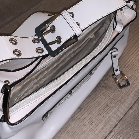 Guess - White Leather Purse - Handbag - Picture 6 of 8